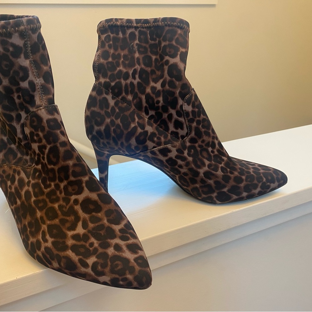 Leopard print heeled booties
